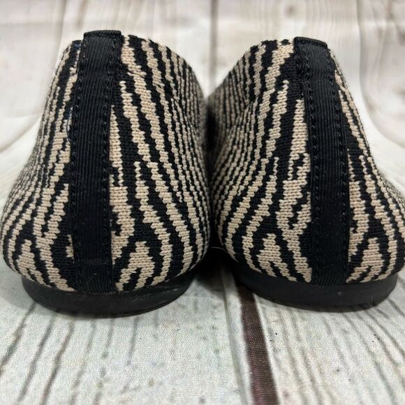 Skechers CLEO Knitty Zebra Natural Black Women's Ballet Flats Slip On Shoes - Picture 4 of 9